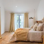 Charming Bohemian Chic Style 4 Bedrooms Punti Waterfront Sea *