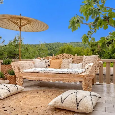 Charming Bohemian Chic Style 4 Bedrooms Punti Waterfront Sea Front With Stunning Ocean Views Brac Villa Selca (Brac)