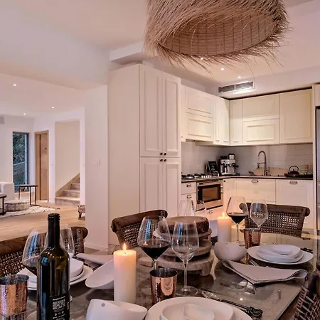 Charming Bohemian Chic Style 4 Bedrooms Punti Waterfront Sea Front With Stunning Ocean Views Brac Villa Selca (Brac)