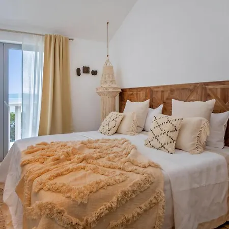 Charming Bohemian Chic Style 4 Bedrooms Punti Waterfront Sea Front With Stunning Ocean Views Brac Villa *
