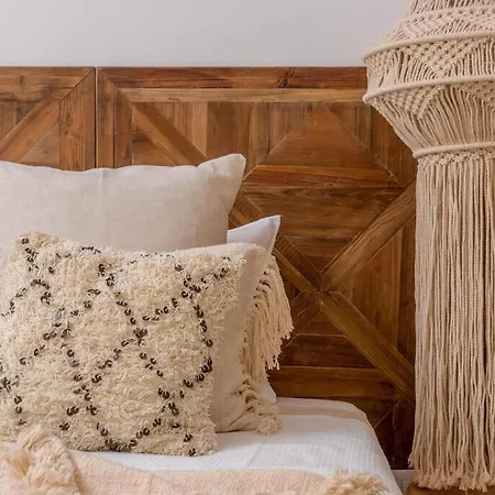 Charming Bohemian Chic Style 4 Bedrooms Punti Waterfront Sea Front With Stunning Ocean Views Brac